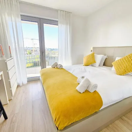 2br Flat W Terrace&parking-cd11 Appartement