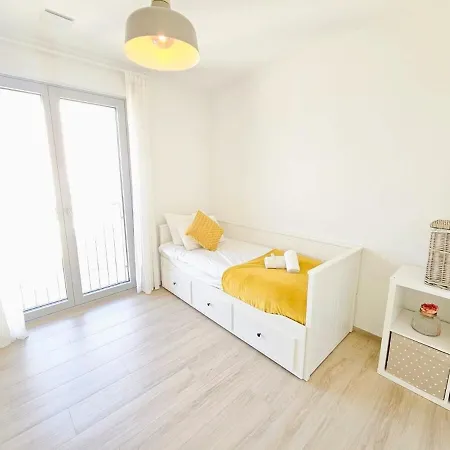 2br Flat W Terrace&parking-cd11 Appartement