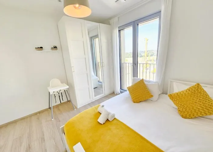 2br Flat W Terrace&parking-cd11 *