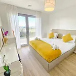 2br Flat W Terrace&parking-cd11 Appartement