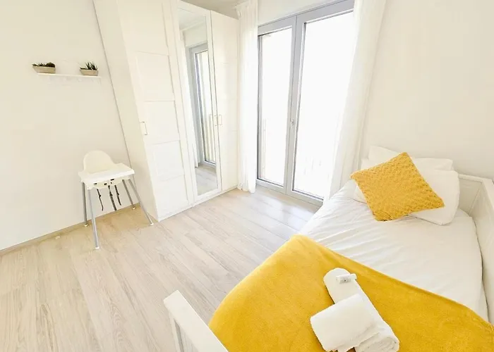 2br Flat W Terrace&parking-cd11 דירה